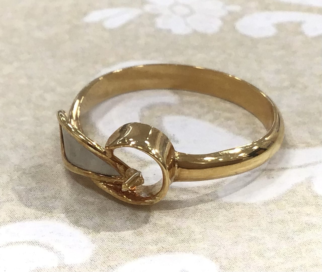 石の取れてしまったリング!
