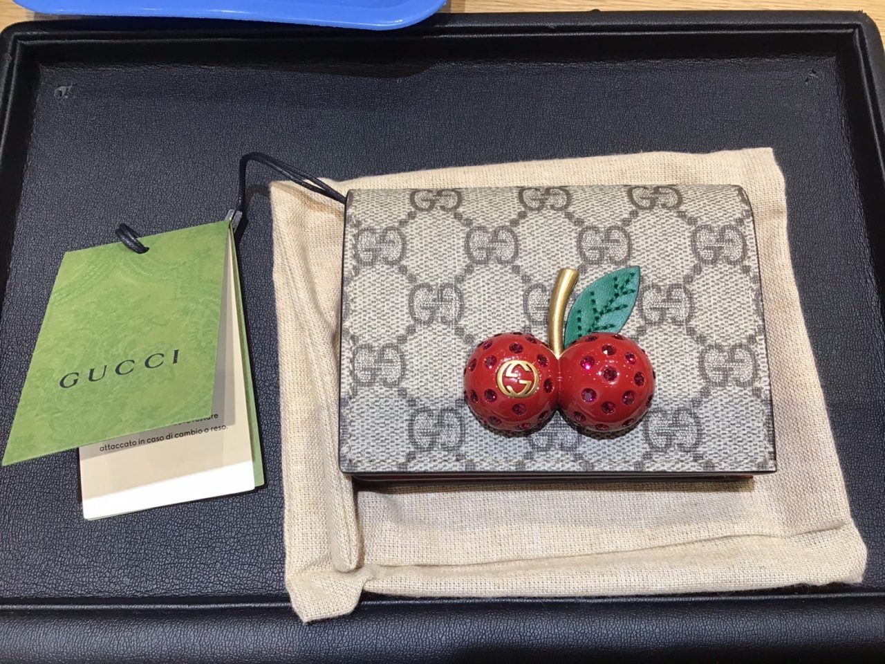 GUCCI カードケース成立致しました！