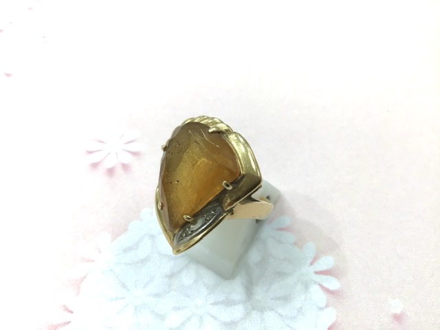 石付きの指輪を買取しました💍