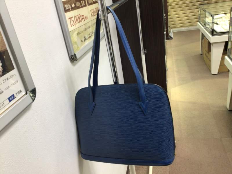 ルイヴィトン エピ リュサック買取しました❣️