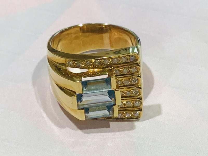 ☆18金ブルー色の石 指輪買い取り☆