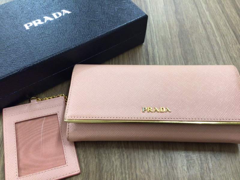 👛PRADAの財布👛