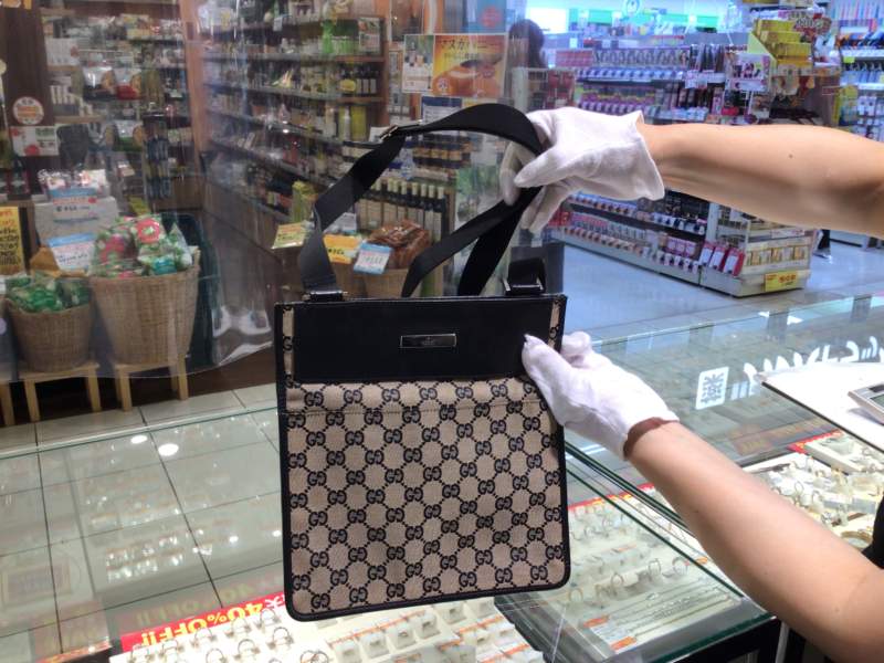 GUCCIのバックのお買い取り😄