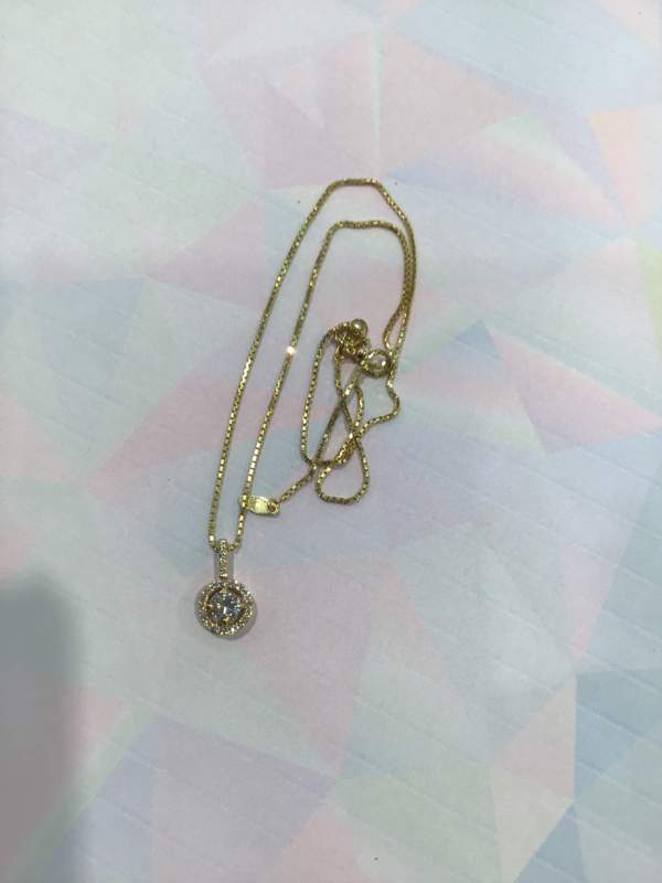 ダイヤモンド付き18金ネックレス 買取ました。