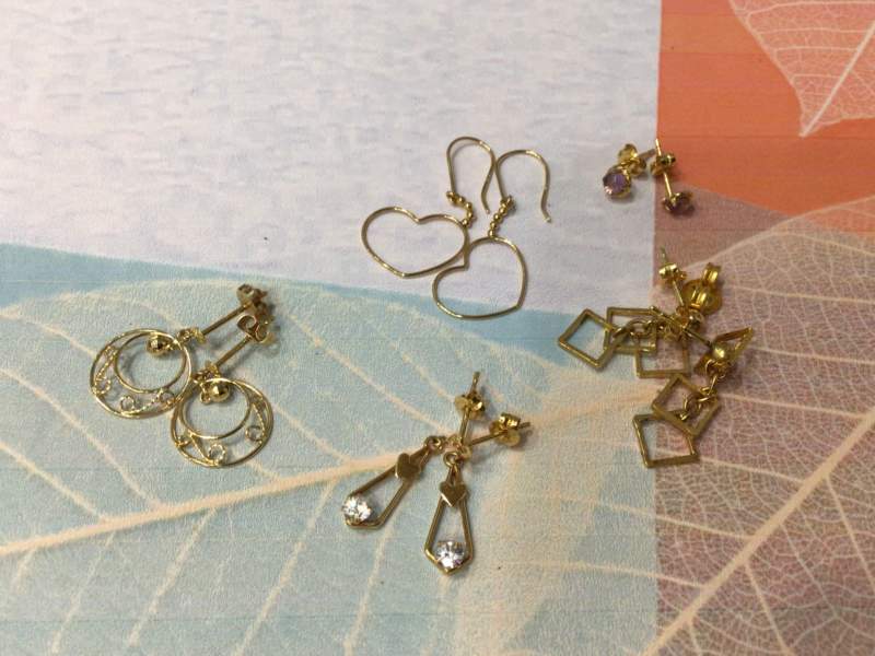 K18 ピアス 買取。