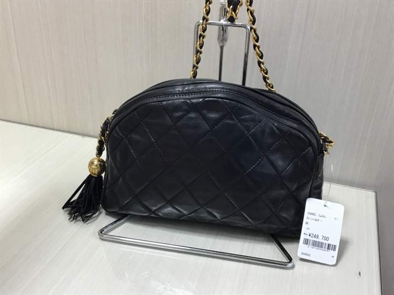 CHANEL ラムスキン チェーンショルダー