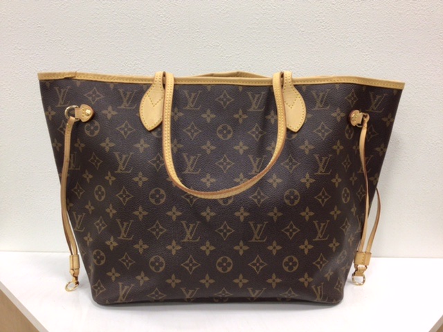 LV モノグラム ネヴァーフル