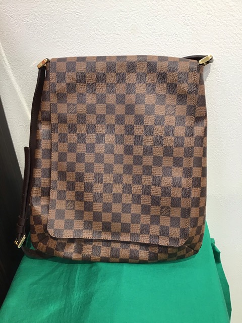 LOUIS VUITTON  バッグ