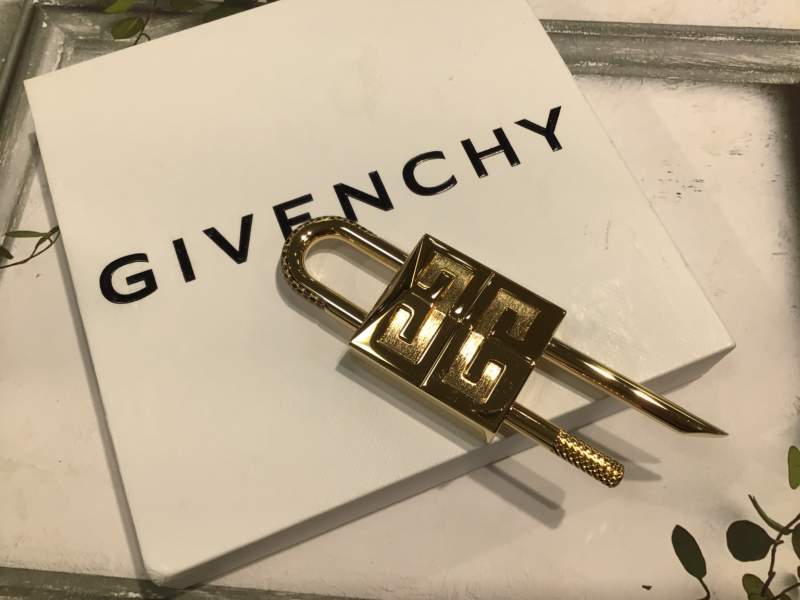 GIVENCHYキーチェーンのお買取