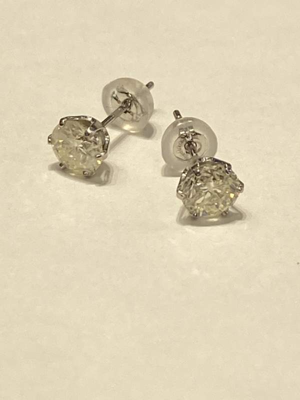 PT900 ダイヤモンドピアス