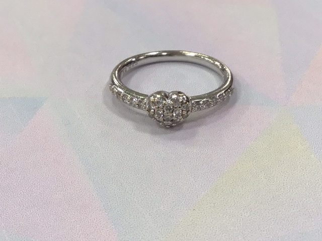 K18WG ダイヤ リング をお買取しました。