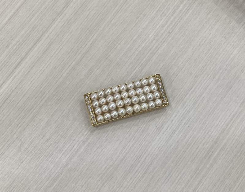 パール ダイヤモンド 18金 帯留め をお買取しました。