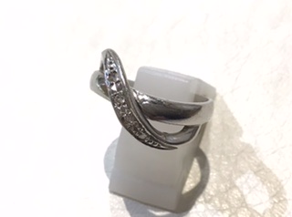 ダイヤモンド PT900 リング をお買い取致しました。