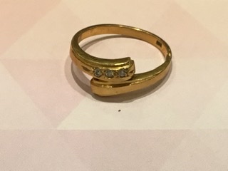 ダイヤモンド 18金 イエローゴールド リング をお買取しました。