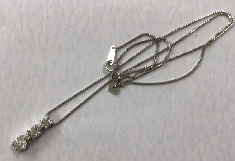ダイヤモンド プラチナ ペンダントネックレス をお買取り致しました