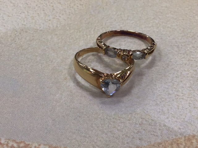 18金 石付きリング をお買取り致しました。