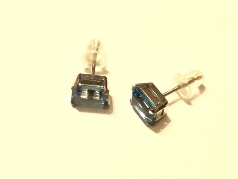 k18WGアクアマリンピアス 買取