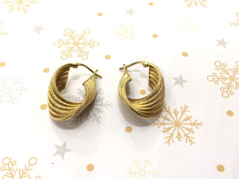 18金 イエローゴールド ピアス をお買取りしました。