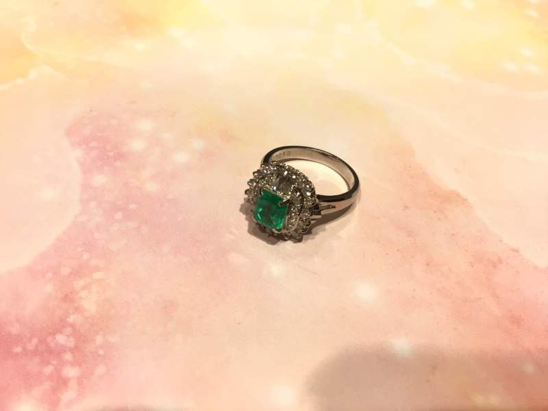 ✨エメラルド　PT９００リングのお買取りをしました✨