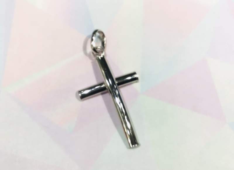 ☘️18金 ホワイトゴールド クロス ペンダント をお買取り☘️