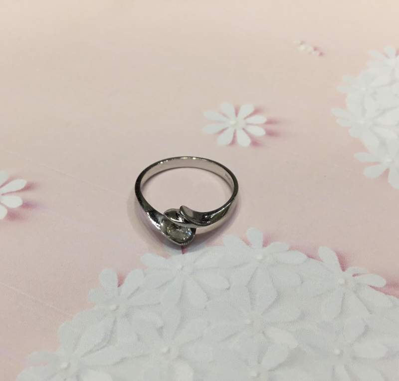 ダイヤモンド プラチナ リングをお買取しました。