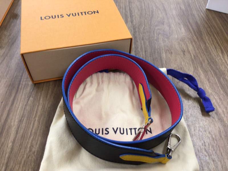 ルイヴィトン ショルダーストラップ お買取り致しました。