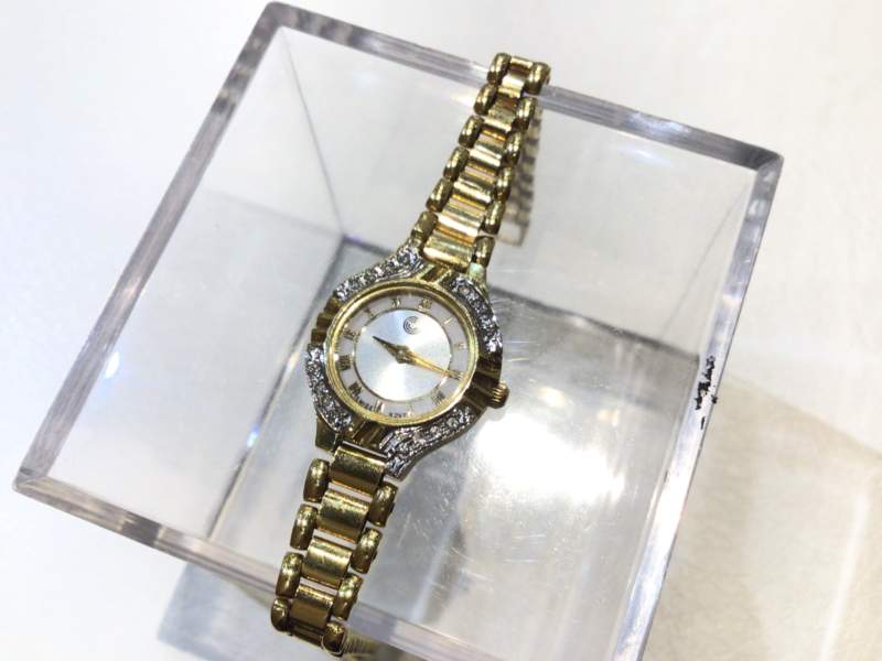 ダイヤモンド　18金　イエローゴールド　時計　をお買取致しました。