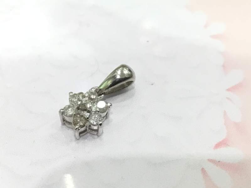 プラチナ900 ダイヤモンド ペンダントトップ をお買取しました。