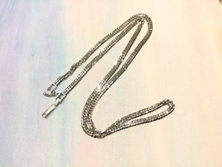 18金 ホワイトゴールド キヘイ ネックレス をお買取しました。