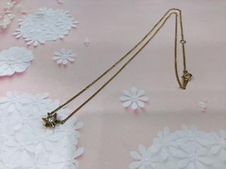 ダイヤモンド 18金 プチネックレス をお買取致しました。