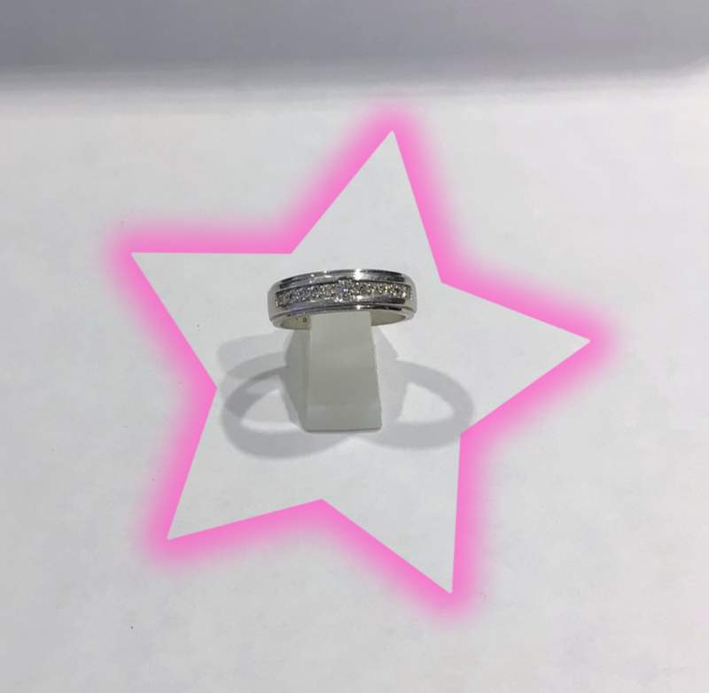 ダイヤモンド プラチナ リングをお買取しました