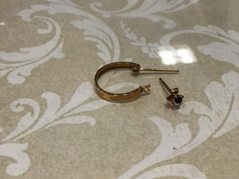 片耳 壊れ イエローゴールド ピアス 買取しました。