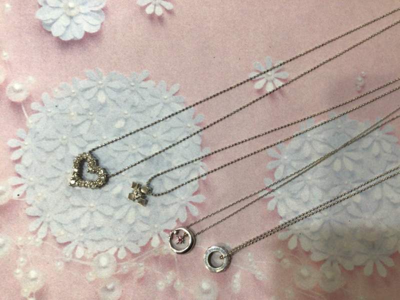 18金 ホワイトゴールド ネックレス をお買取しました。