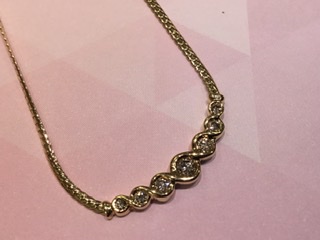 ダイヤモンド 18金 イエローゴールド ネックレス をお買取しました。