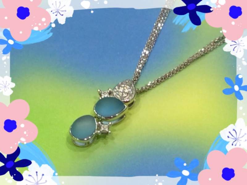 18金 ホワイトゴールド ダイヤ 色石 ネックレス をお買取致しました。