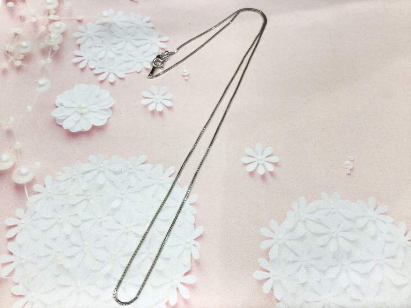 18金 ホワイトゴールド ネックレス をお買取しました。