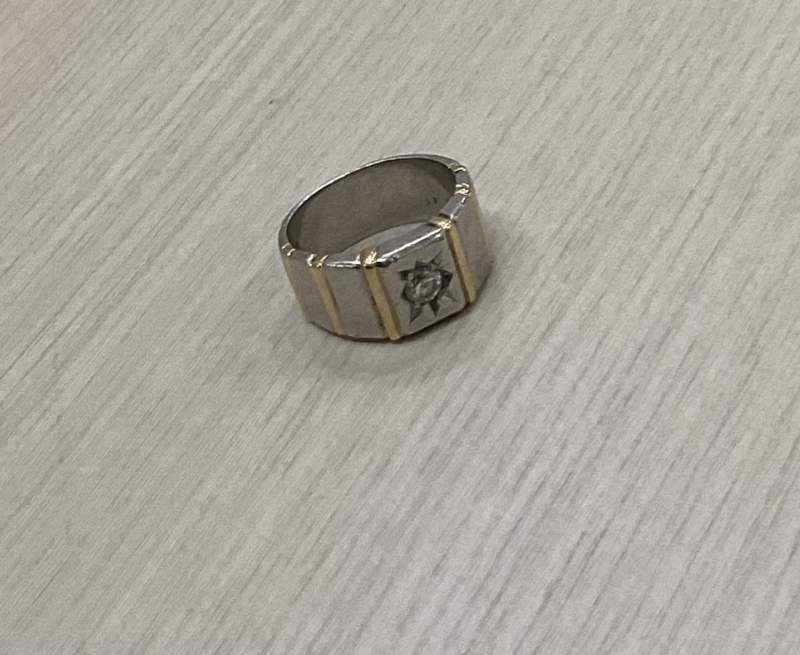 ダイヤモンド コンビ 印台リング をお買取しました。