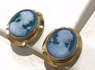 18金 イエローゴールド カメオ イヤリング をお買取致しました。