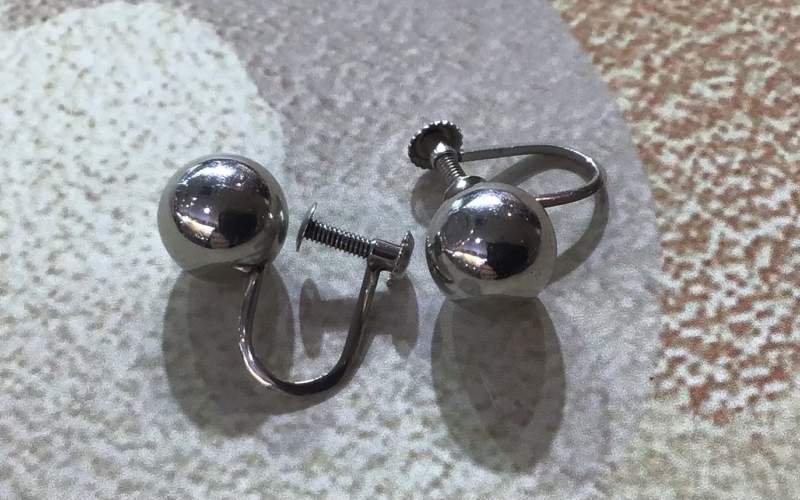 プラチナ900 イヤリング をお買取しました。