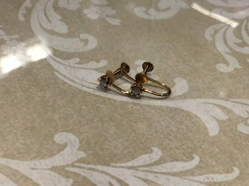 ダイヤ 18K イエローゴールド イヤリング を買いしました。