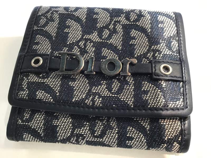 Dior(ディオール)  二つ折り財布　お買取り致しました