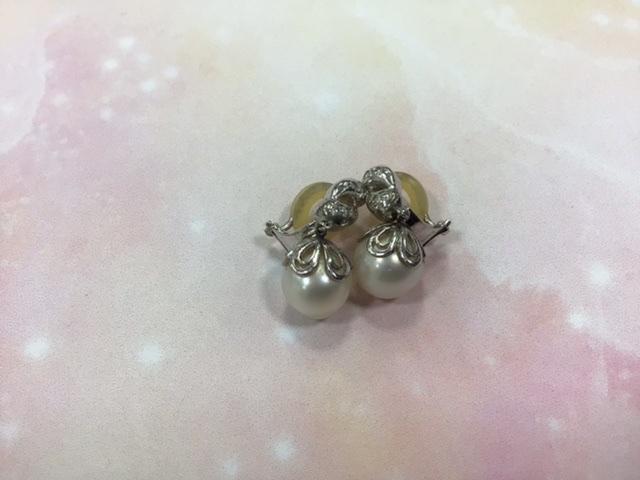 18金ホワイトゴールド パール付き イヤリングをお買取しました。