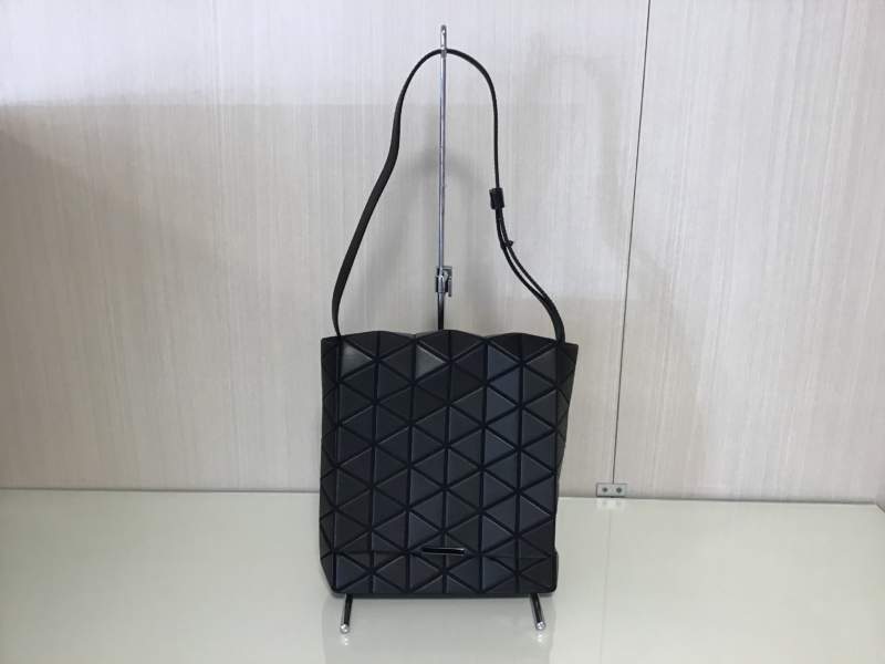 イッセイミヤケ バック買取致しました。