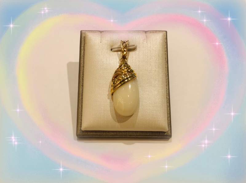 石付き 18金 ペンダント をお買取り致しました。