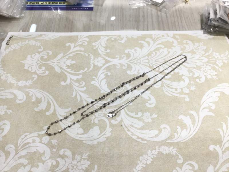 18金 ホワイトゴールド ネックレス