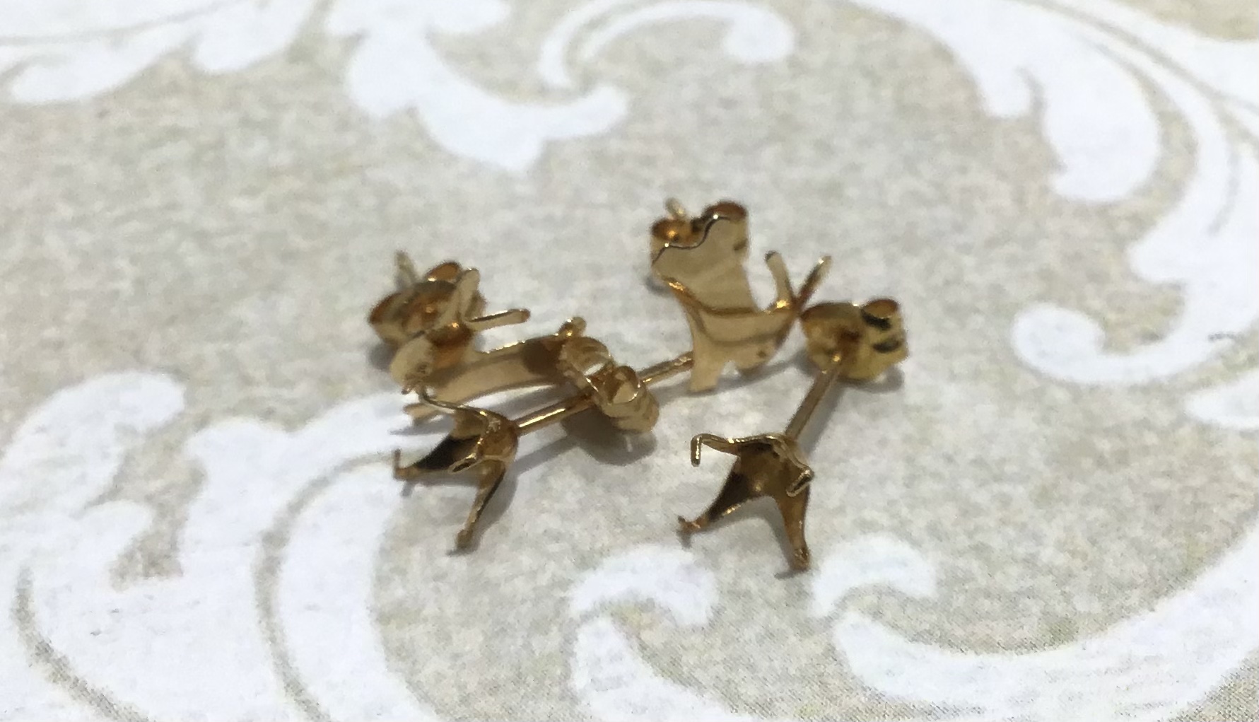 18金　ピアス　破損品