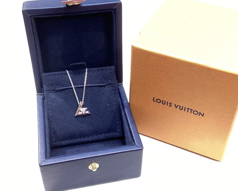 ルイヴィトン　ダイヤモンド　18金ホワイトゴールド　ネックレス　をお買取しました