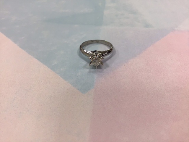 プラチナ900 ダイヤリング をお買取しました。