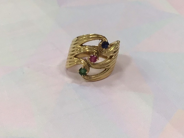 18金 石付きリング をお買取しました。