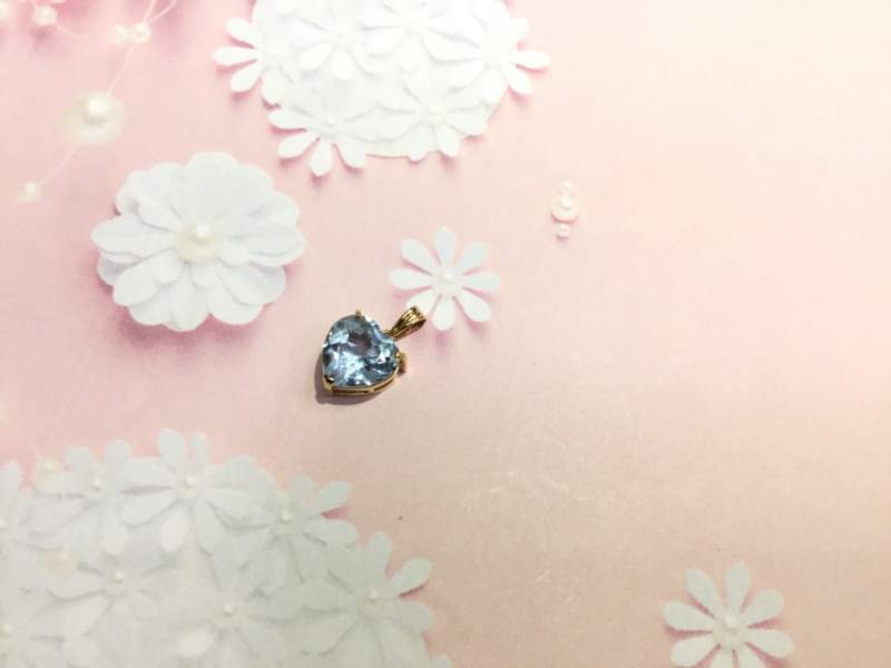 ブルートパーズ 18金イエローゴールドペンダントをお買取しました。